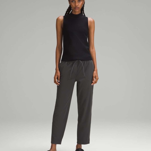 Lululemon Tapered-Leg Mid-Rise Pant 7/8 Length *Luxtreme Graphite Grey Sz M♥️ - Picture 1 of 8